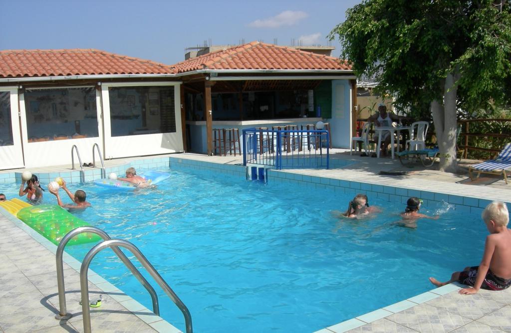 Alex Home Apartments Hersonissos  Exterior photo
